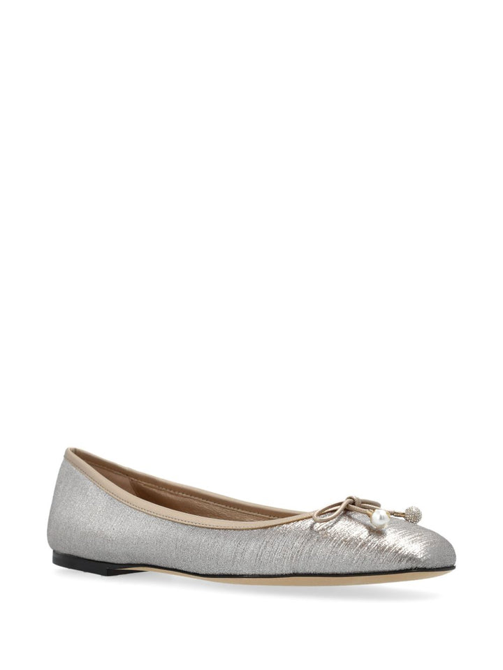 Jimmy Choo Flache Schuhe Silberne Schleife